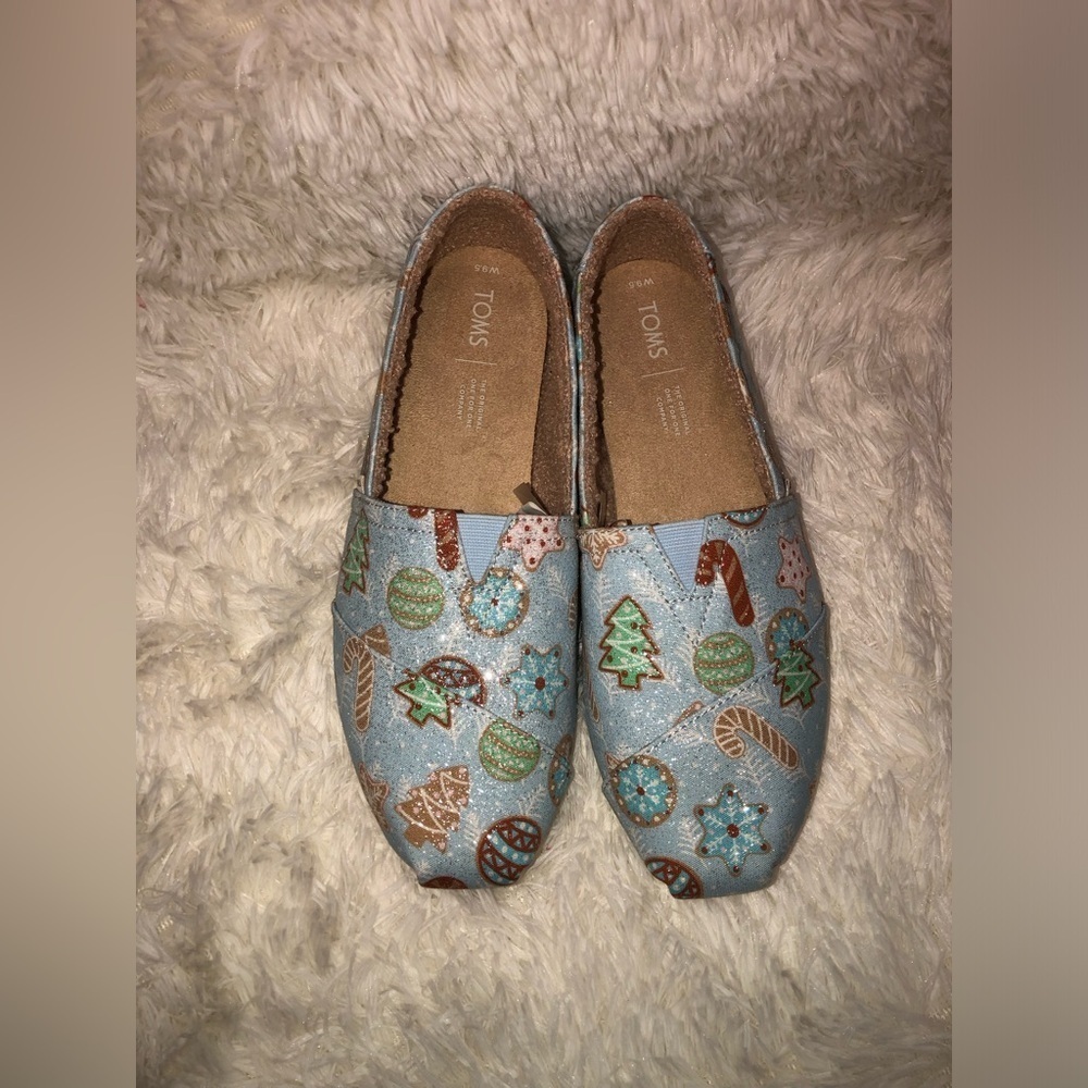 TOMS Light Blue Festive Holiday Slip-Ons size 9.5 - Picture 4 of 12